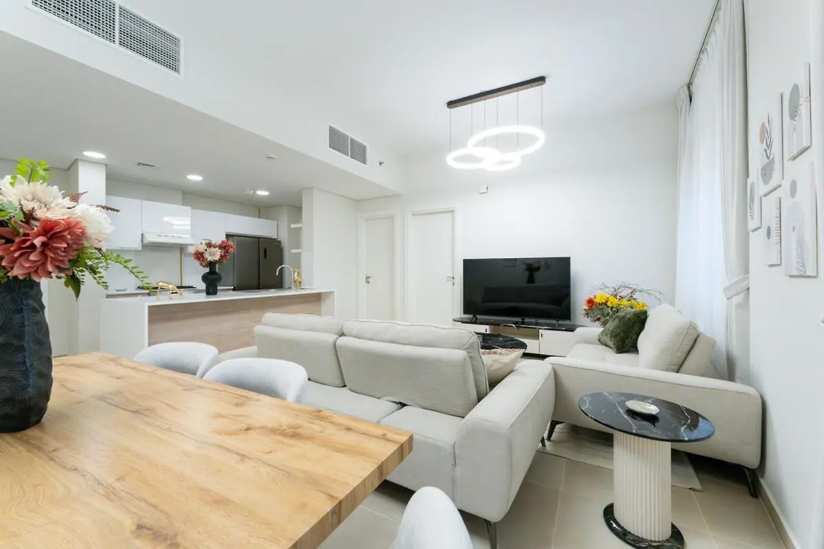 Veluxa - Renovated 1Bhk Next To Golf Apartment Dubai United Arab Emirates
