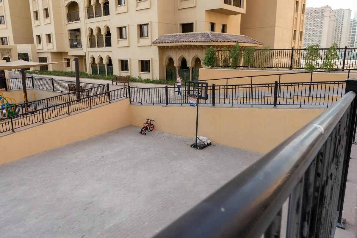 Veluxa - Renovated 1Bhk Next To Golf Apartment Dubai