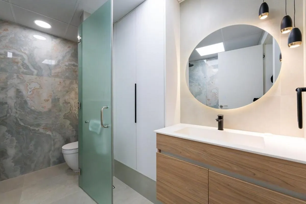 Veluxa - Renovated 1Bhk Next To Golf Apartman Dubaj