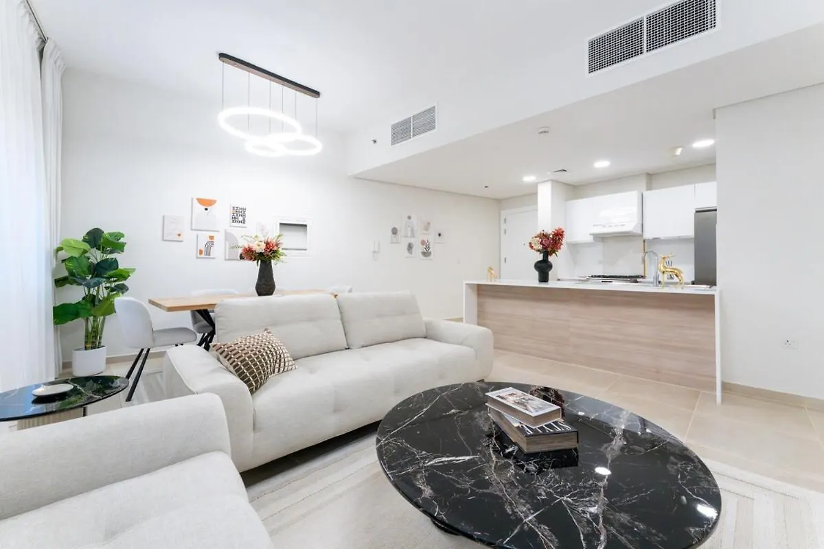 Veluxa - Renovated 1Bhk Next To Golf Apartment Dubai 0*,