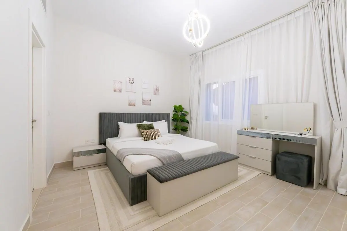 Veluxa - Renovated 1Bhk Next To Golf Apartman Dubaj Egyesült Arab Emírségek
