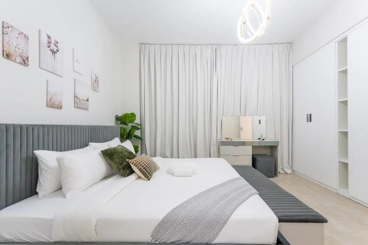 Veluxa - Renovated 1Bhk Next To Golf Apartman Dubaj 0*,  Egyesült Arab Emírségek